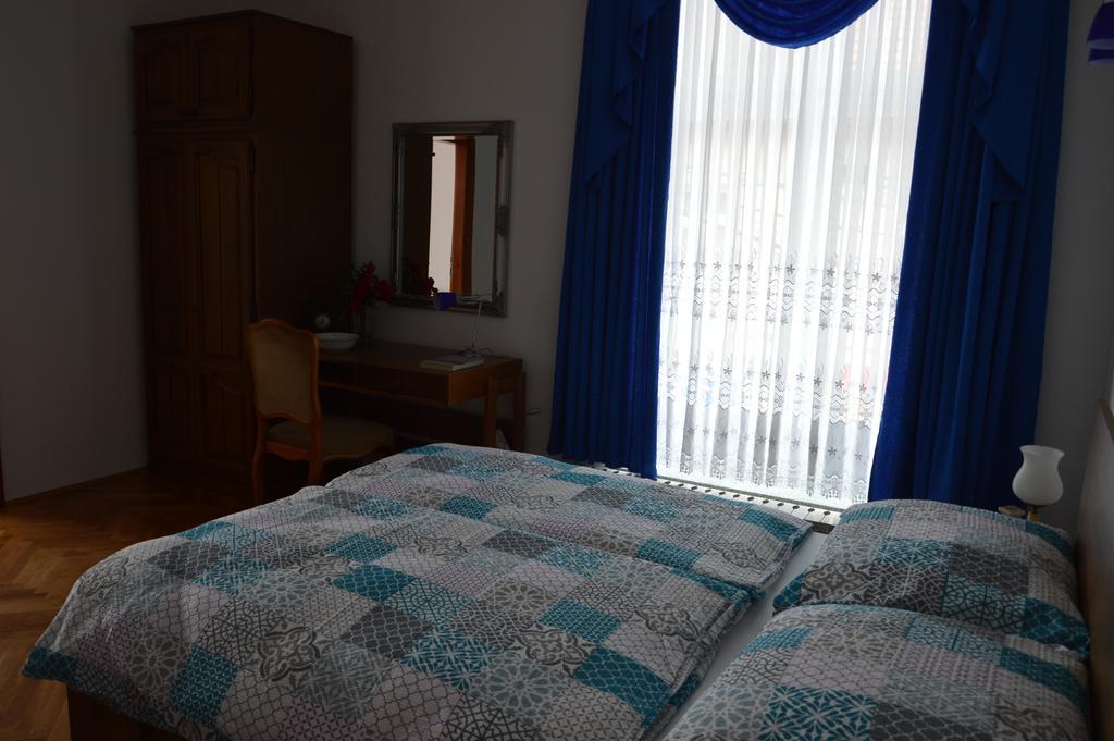 Apartment Sarah บีฮัช ภายนอก รูปภาพ